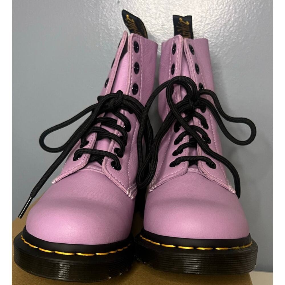 NIB Dr. Martens 1460 Pascal Boots in Lilac - Women's Size 6 - Picture 4 of 10